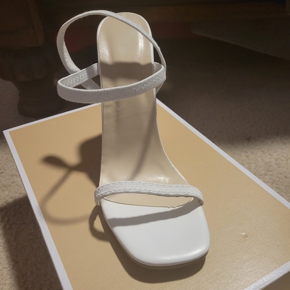 White Heel sandals - Picture 5 of 6